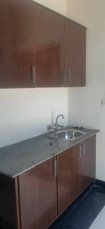 5 marla 1st floor for rent