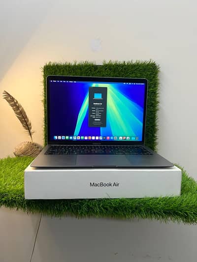apple MacBook air 2020 core i3 / 256 gb