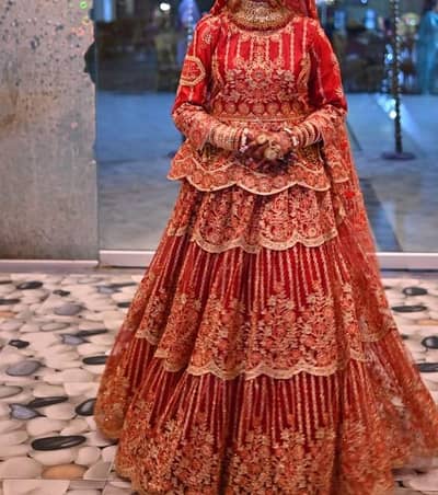 Bridal dress with complete jewellery seat and Paras sandals