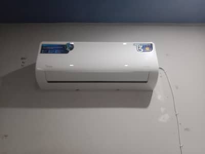 Midea Xtrem Full DC inverter heat and cooling Ampare lock wifi k sath