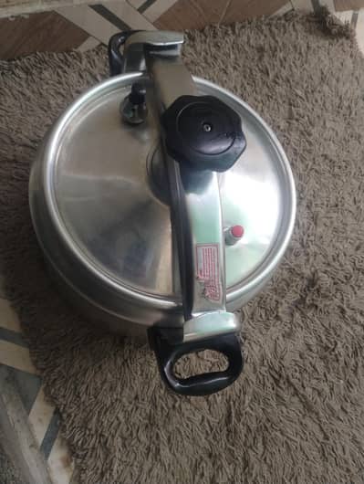 pressure cooker