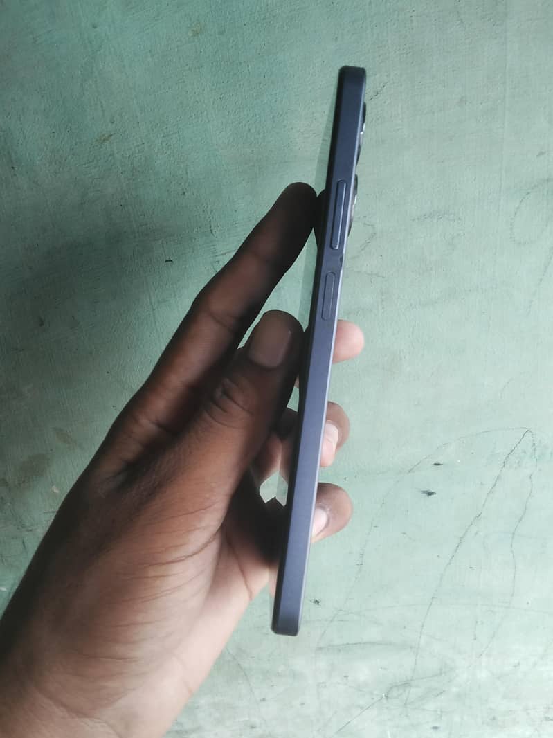Realme Note 60 4