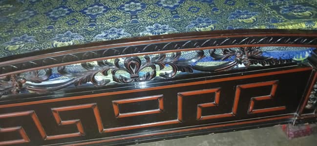 2 bed with dide tabel and dresing room like new pute wood
