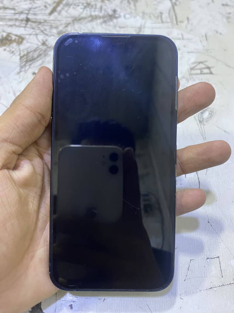 Apple iPhone 13 7