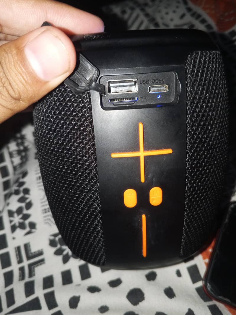 Bluetooth speaker Memory card or usb 1