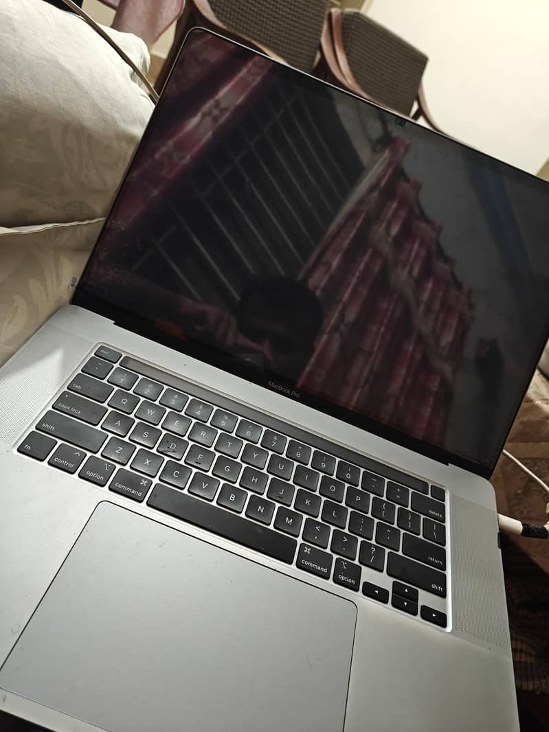 MACBOOK PRO 2019 model 0