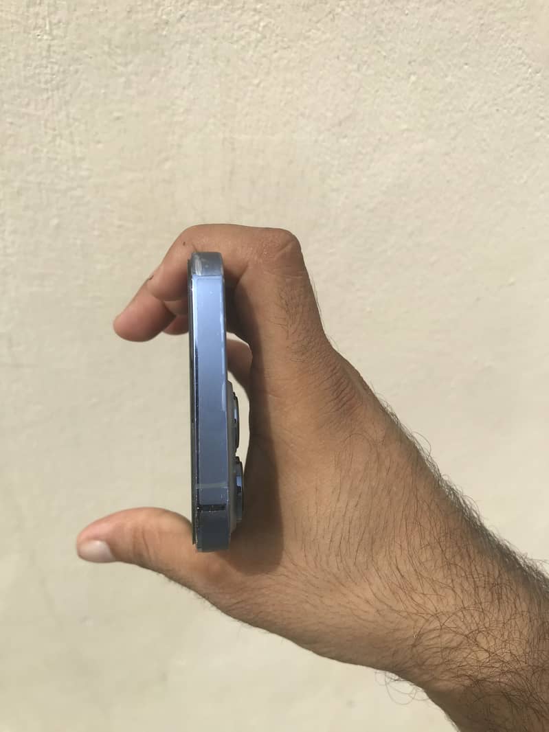 Apple iPhone 13 Pro 3