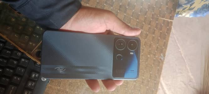Itel P40