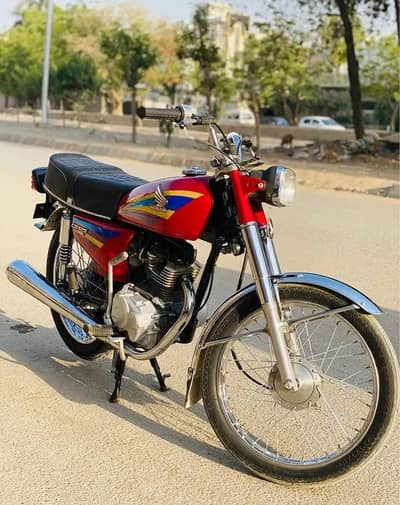 Honda 125cc bike urgent for sale 03294565513