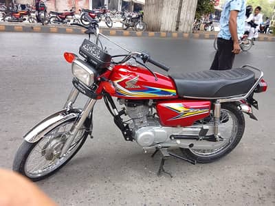0/3/2/9/3/6/8/3/3/8/0 call only WhatsApp on Honda CG 125 for sale