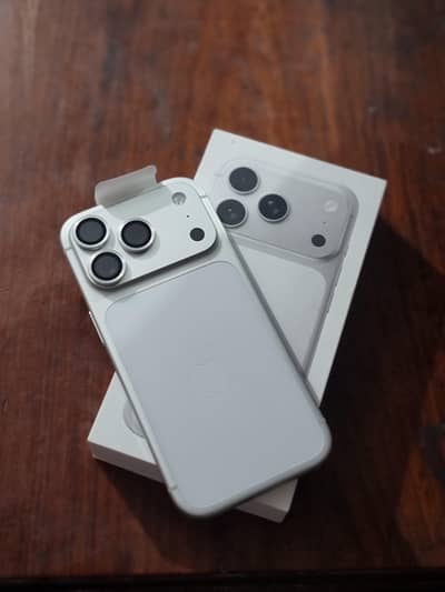 Apple iPhone 17pro non pta condition 10.10 256 LLA model factory