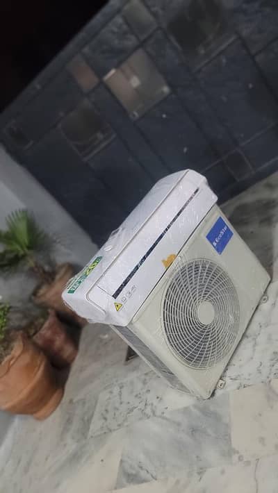 DC invertor Ac's For Sale 2 season used only