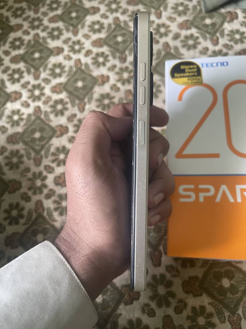 Tecno spark 20c 3