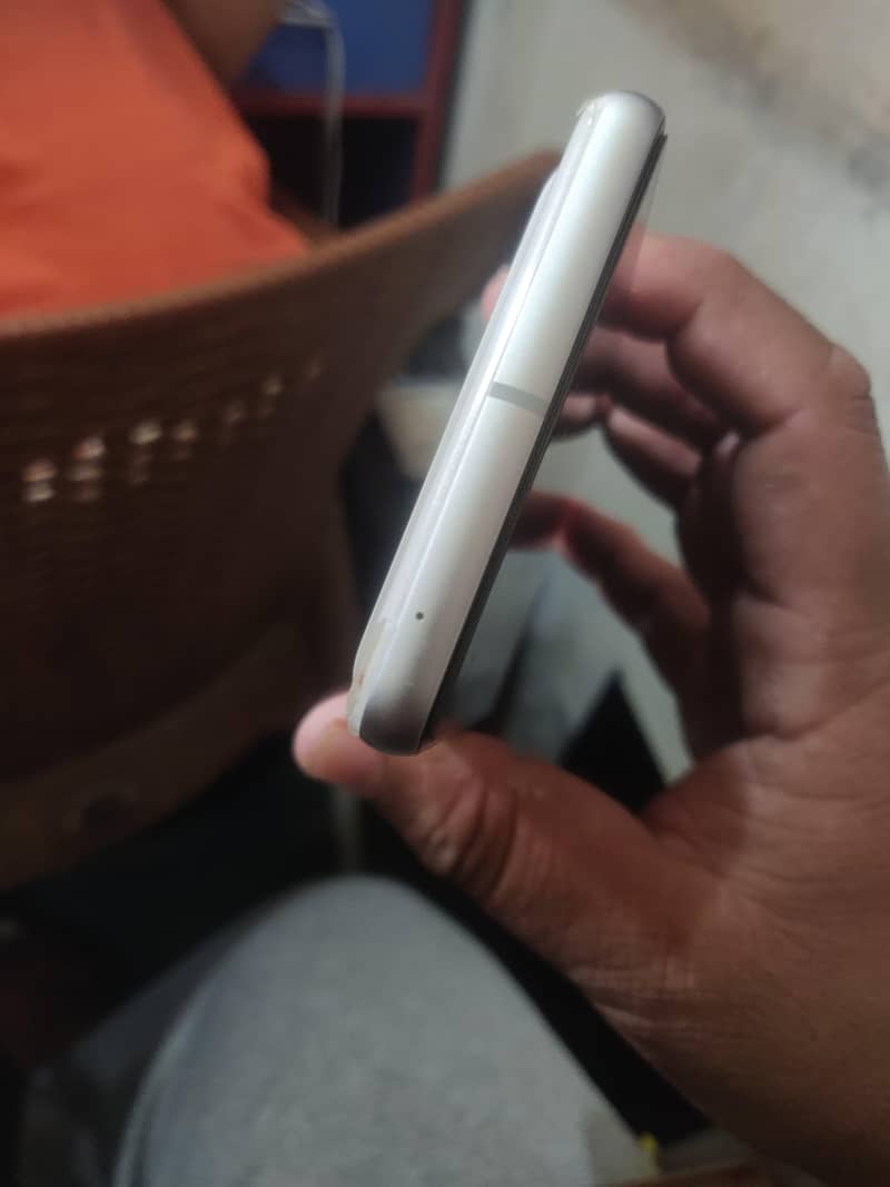 Google Pixel 7 5