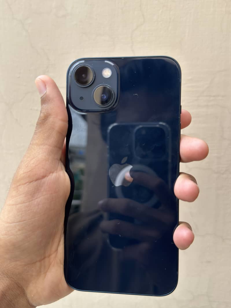 Apple iPhone 13 4