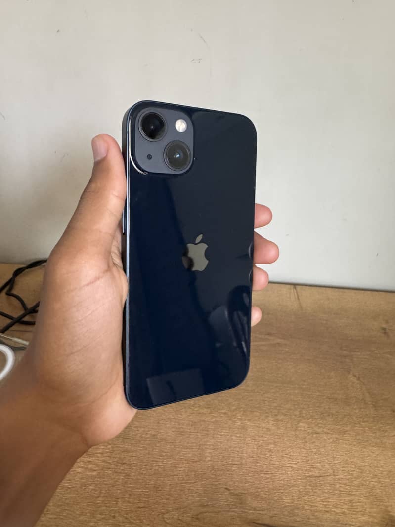 Apple iPhone 13 7