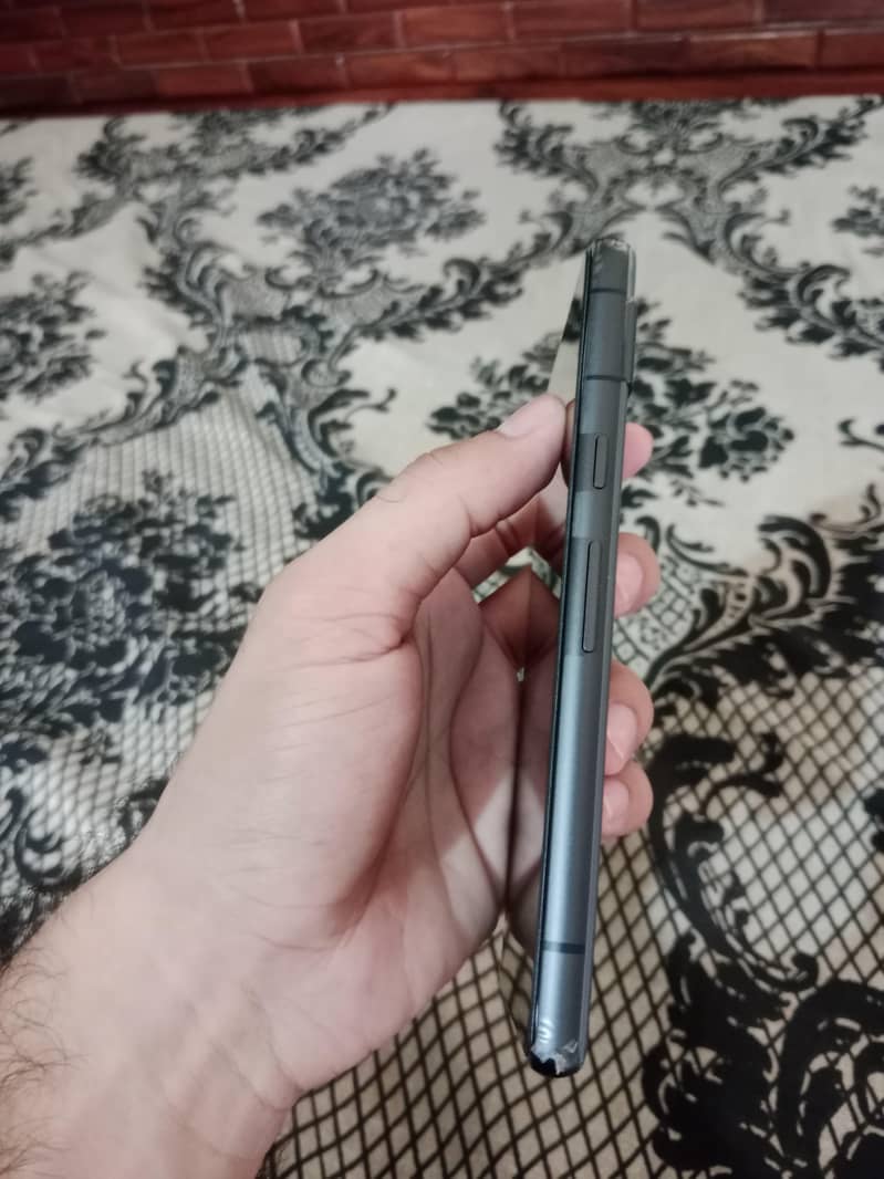 Google Pixel 7a 5