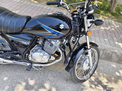 Suzuki GS 150 2025