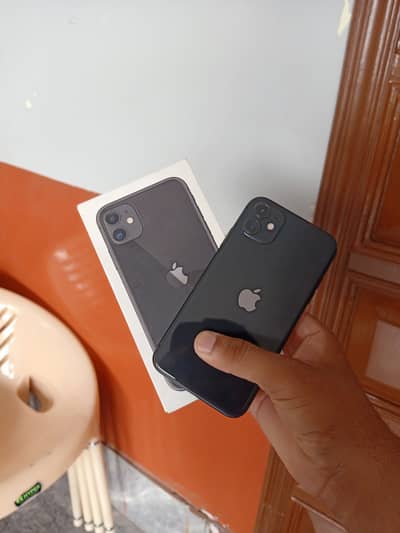 iPhone 11 Non PTA for sale with original box call&whatsapp0302.5502670