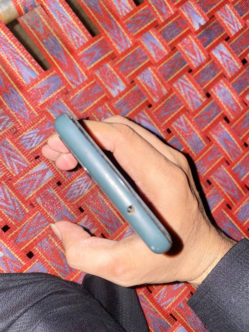 Google Pixel 5a 3