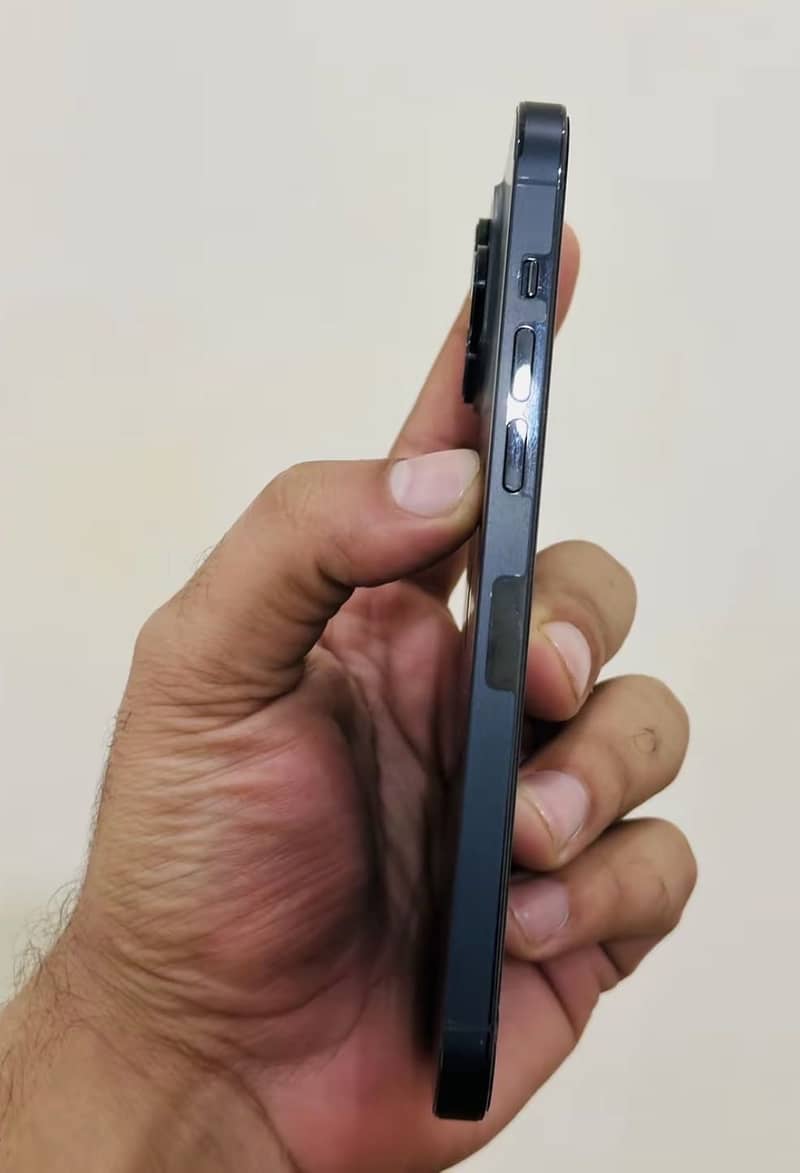 Apple iPhone 14 Pro 2