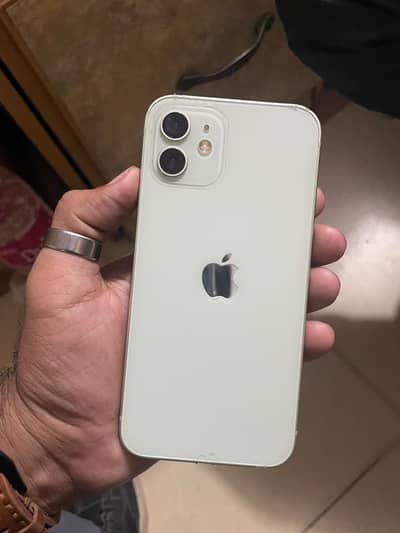 Apple iPhone 12
