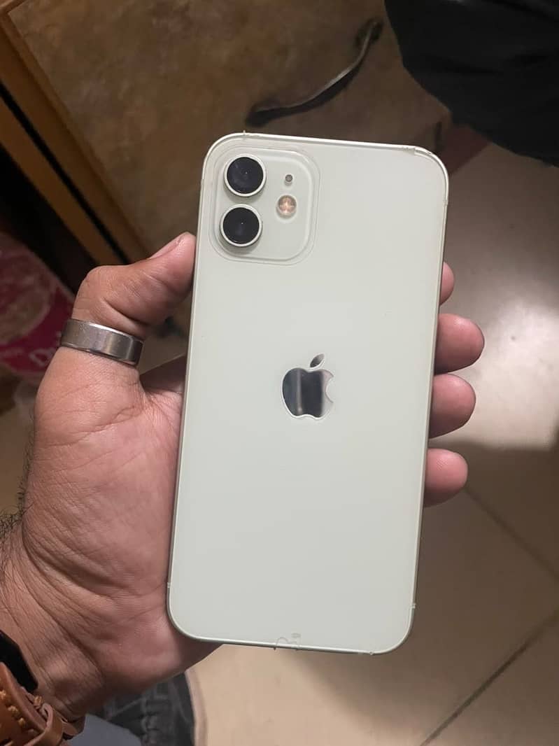 Apple iPhone 12 0