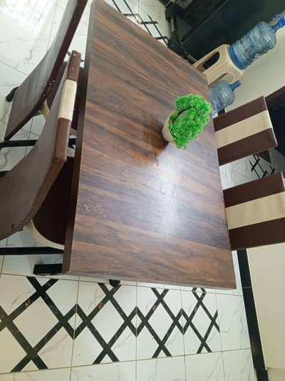 Dinning Table