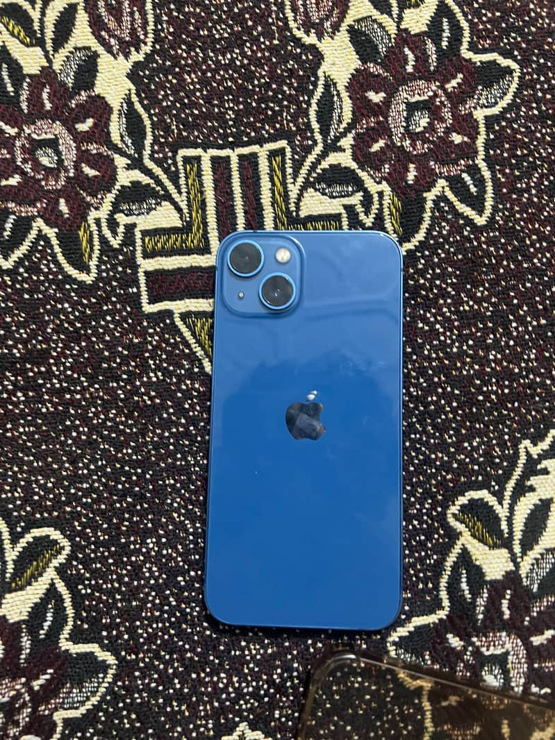 Apple iPhone 13 8