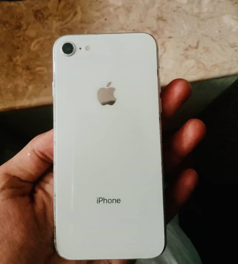IPHONE | 8 2