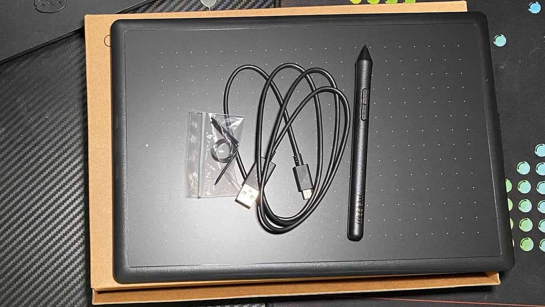 Wacom Tablet MODEL 672 1