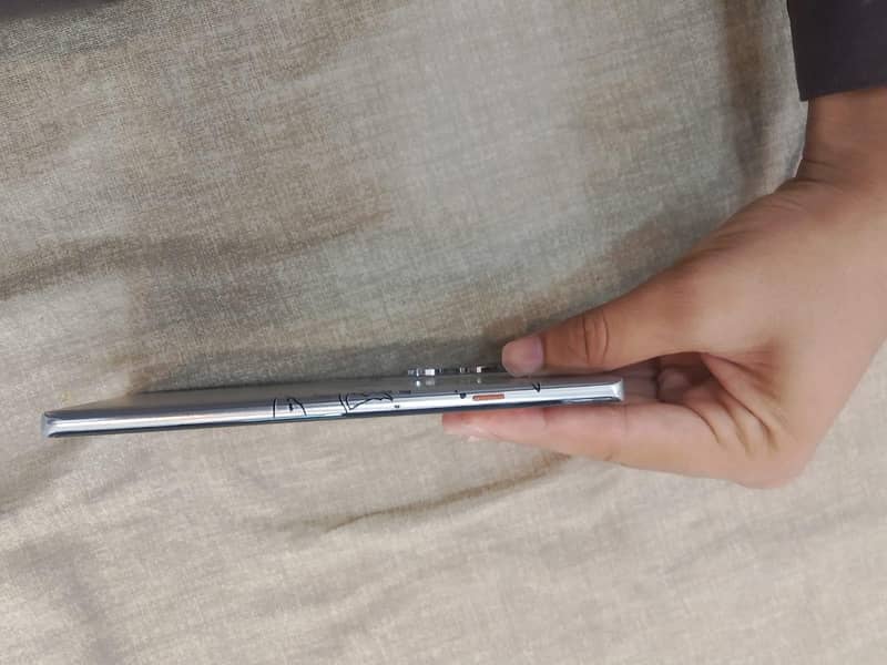 Tecno CAMON 40 Pro 5