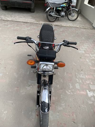 Honda 125 / 2022 model  Read colour