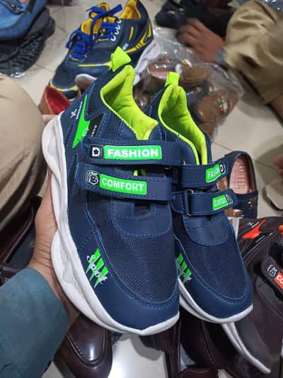 shop closing shoes stock for sale