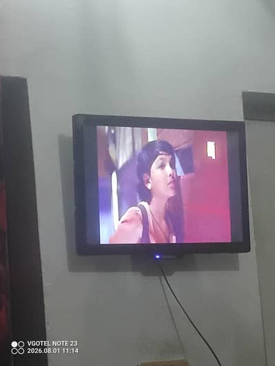 full screen 26 inch ha led Samsung local