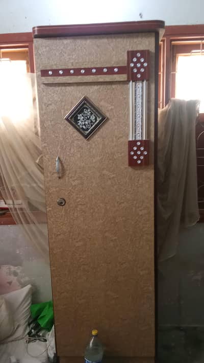 condition all ok 1 king size bed with side table and cupbords