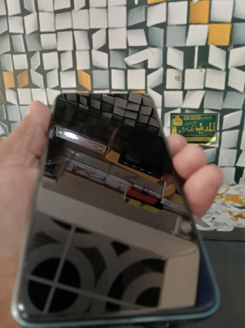 Tecno Spark 10C 4