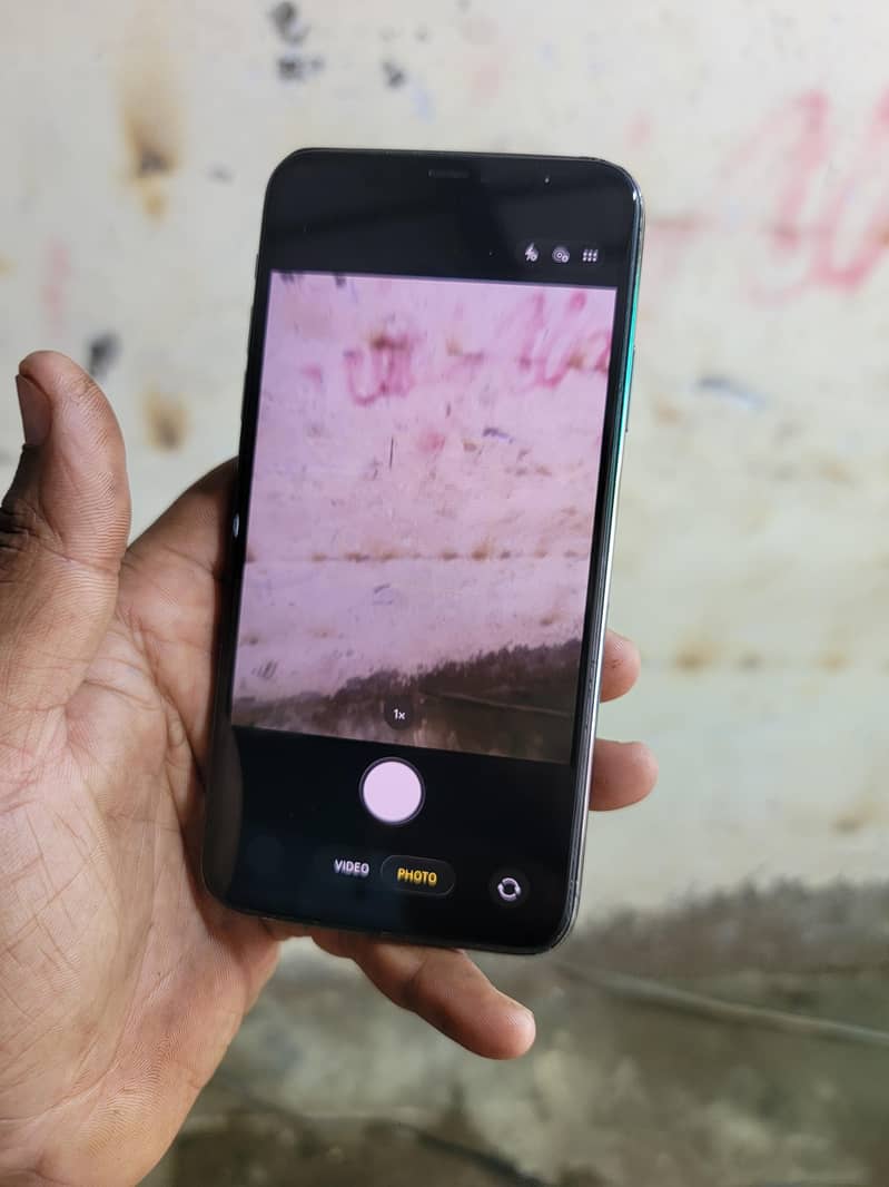 Apple iPhone 11 Pro Max 3