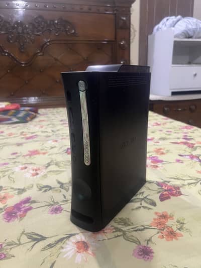 Xbox 360 Jasper Fat/Jailbreak | 100+ Games |4 controllers |