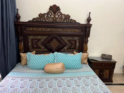 bed set made with chinioti tali wood condition