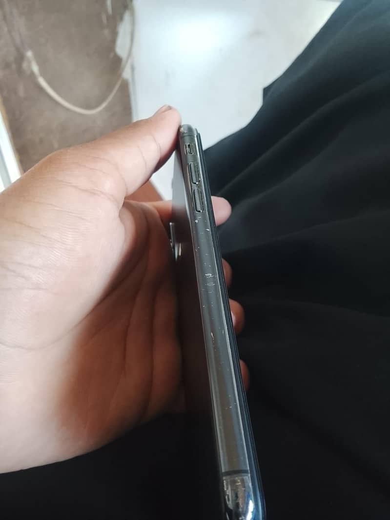 Apple iPhone X 0