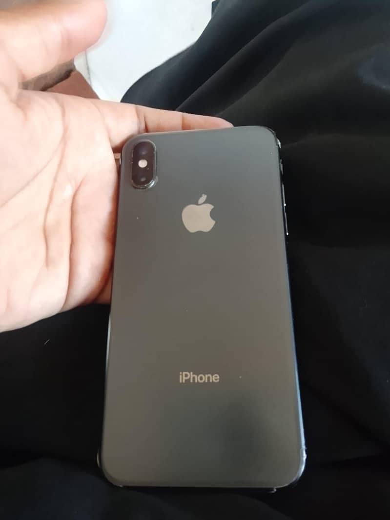 Apple iPhone X 4