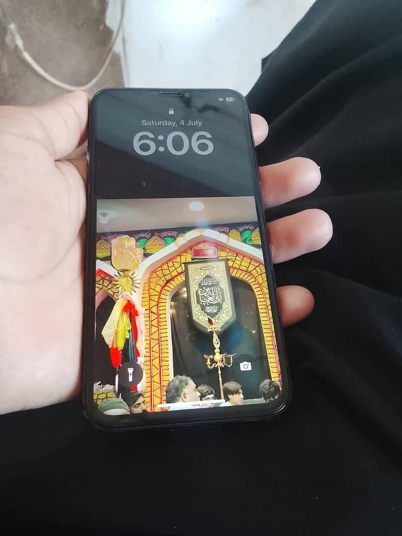 Apple iPhone X 5