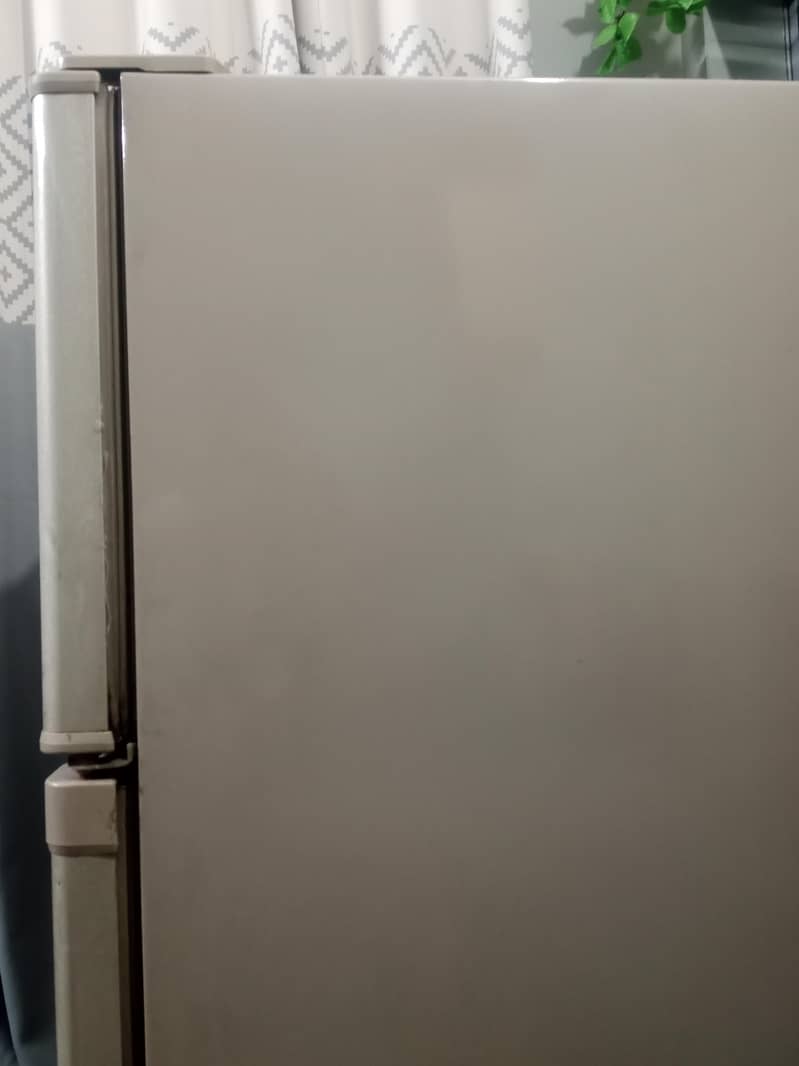DAWLANCE FRIDGE 7