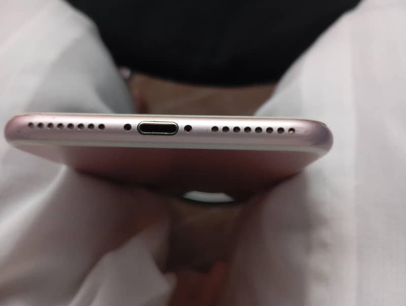 Apple iPhone 11 7