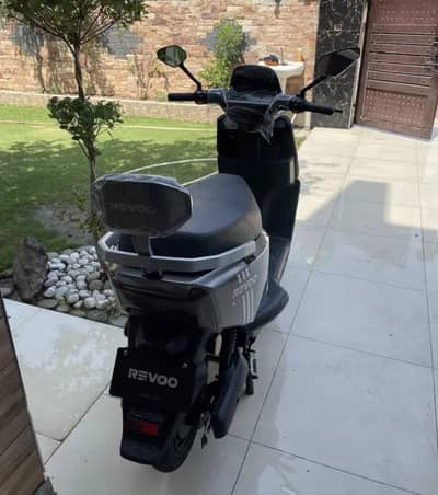 Scotty Revoo electric. O3224746966 my WhatsApp number