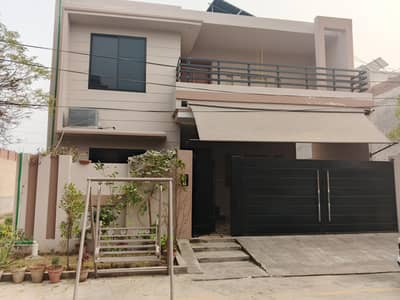 8marla beautiful residential House in Faisal Garden phase II