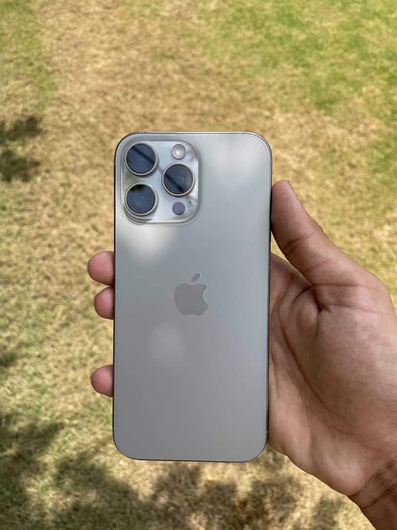 Apple iPhone 16 Pro Max 5