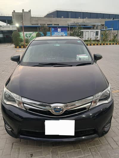Toyota Corolla Axio 2014