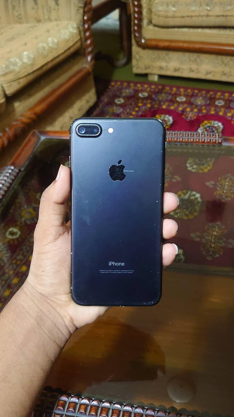 Apple iPhone 7 Plus 6